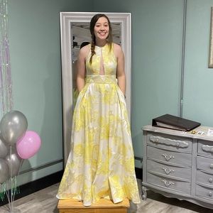 Dave and Johnny prom dress size 7/8